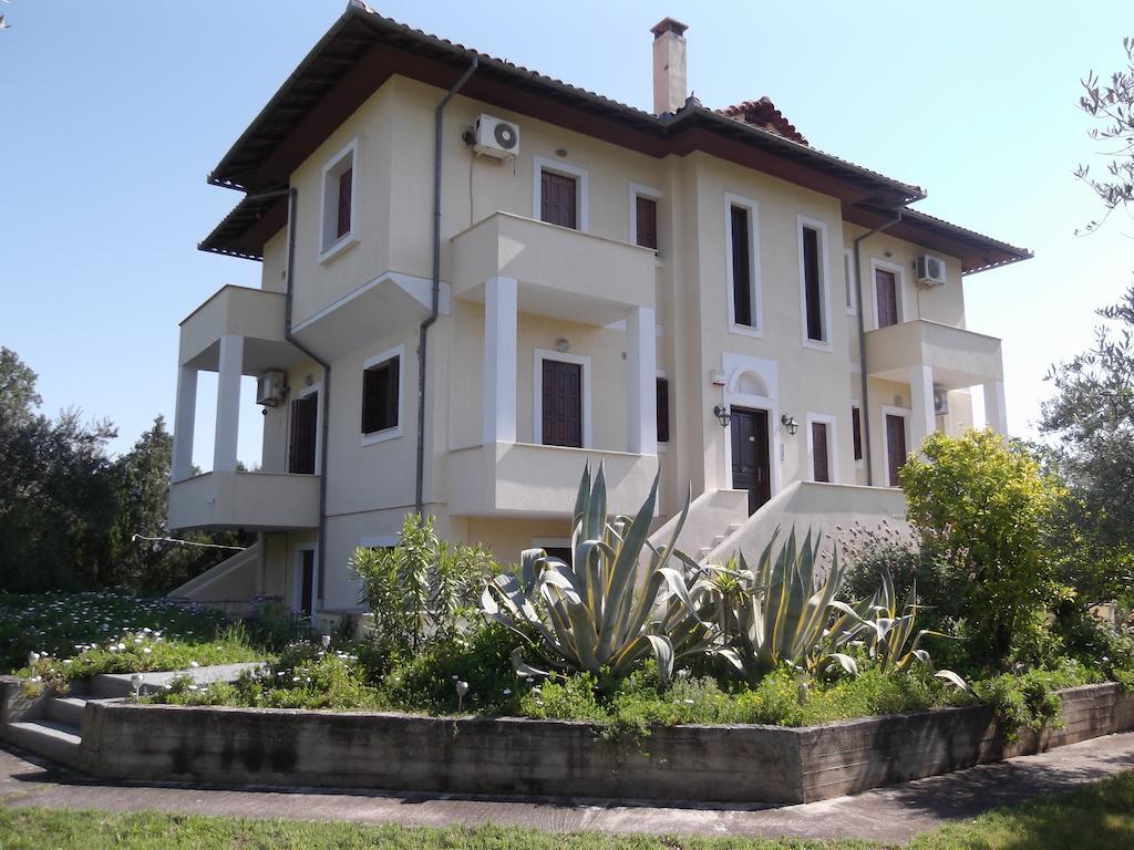 Villa Christina Amaliapoli Bilik gambar